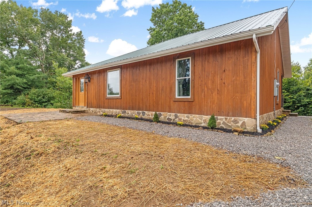3379 Lake Street Beloit OH 44609