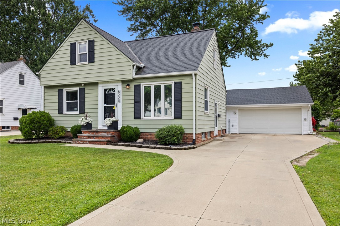 5220 Nan Linn Drive Willoughby OH 44094