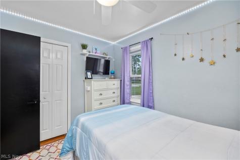 5220 Nan Linn Drive Willoughby OH 44094