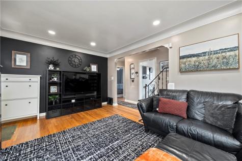 5220 Nan Linn Drive Willoughby OH 44094