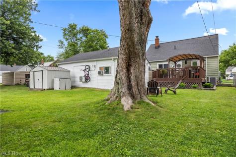 5220 Nan Linn Drive Willoughby OH 44094
