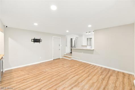 16506 Fernway Road Shaker Heights OH 44120