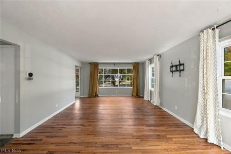 16506 Fernway Road Shaker Heights OH 44120
