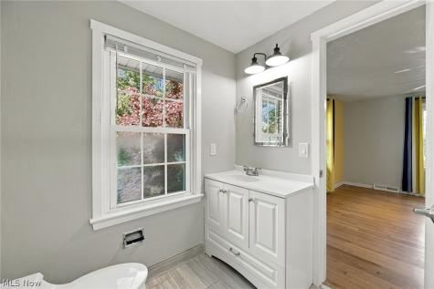16506 Fernway Road Shaker Heights OH 44120
