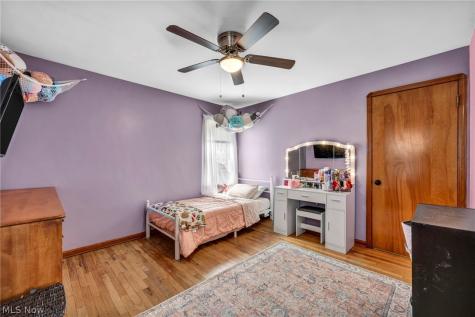 7241 Greenleaf Avenue Parma OH 44130