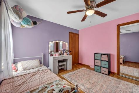 7241 Greenleaf Avenue Parma OH 44130