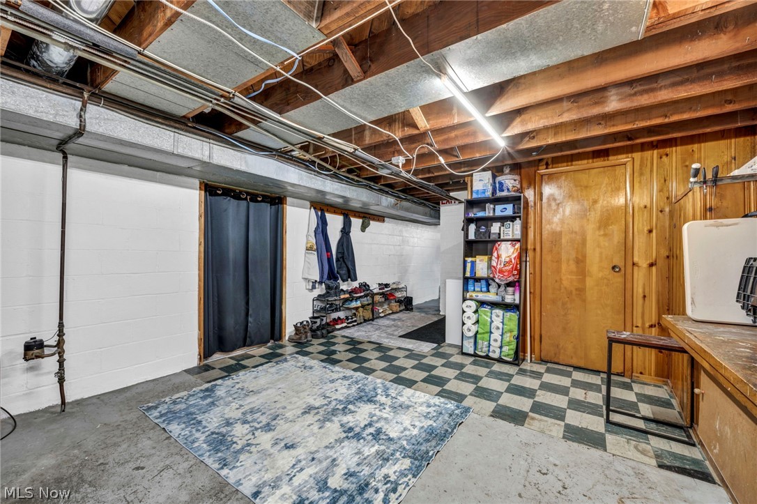 7241 Greenleaf Avenue Parma OH 44130
