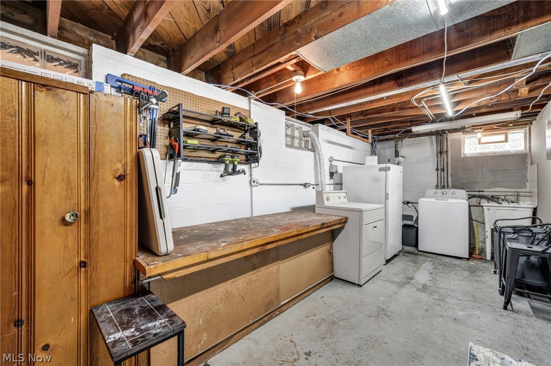 7241 Greenleaf Avenue Parma OH 44130