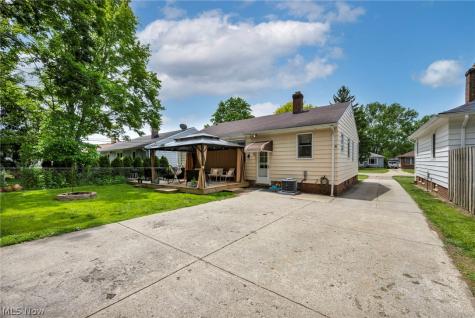 7241 Greenleaf Avenue Parma OH 44130