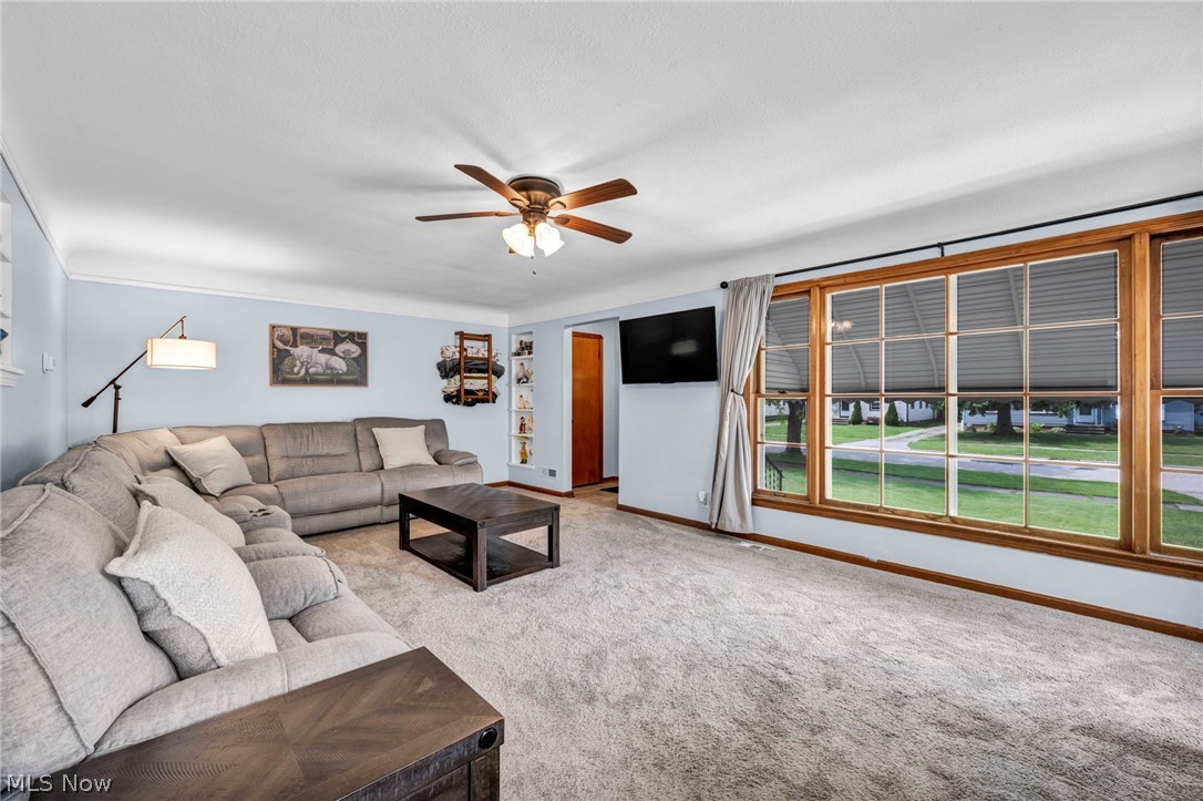 7241 Greenleaf Avenue Parma OH 44130