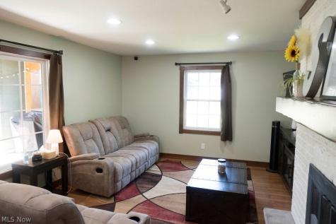 3135 Buttercup Avenue Coventry OH 44319