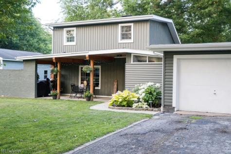 3135 Buttercup Avenue Coventry OH 44319