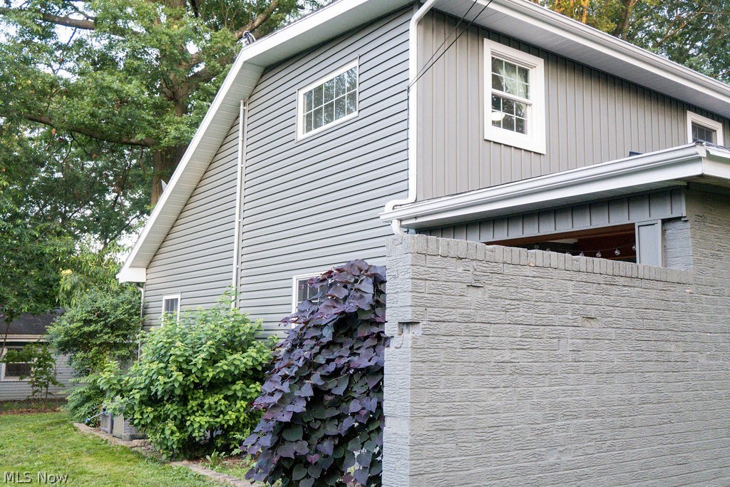 3135 Buttercup Avenue Coventry OH 44319