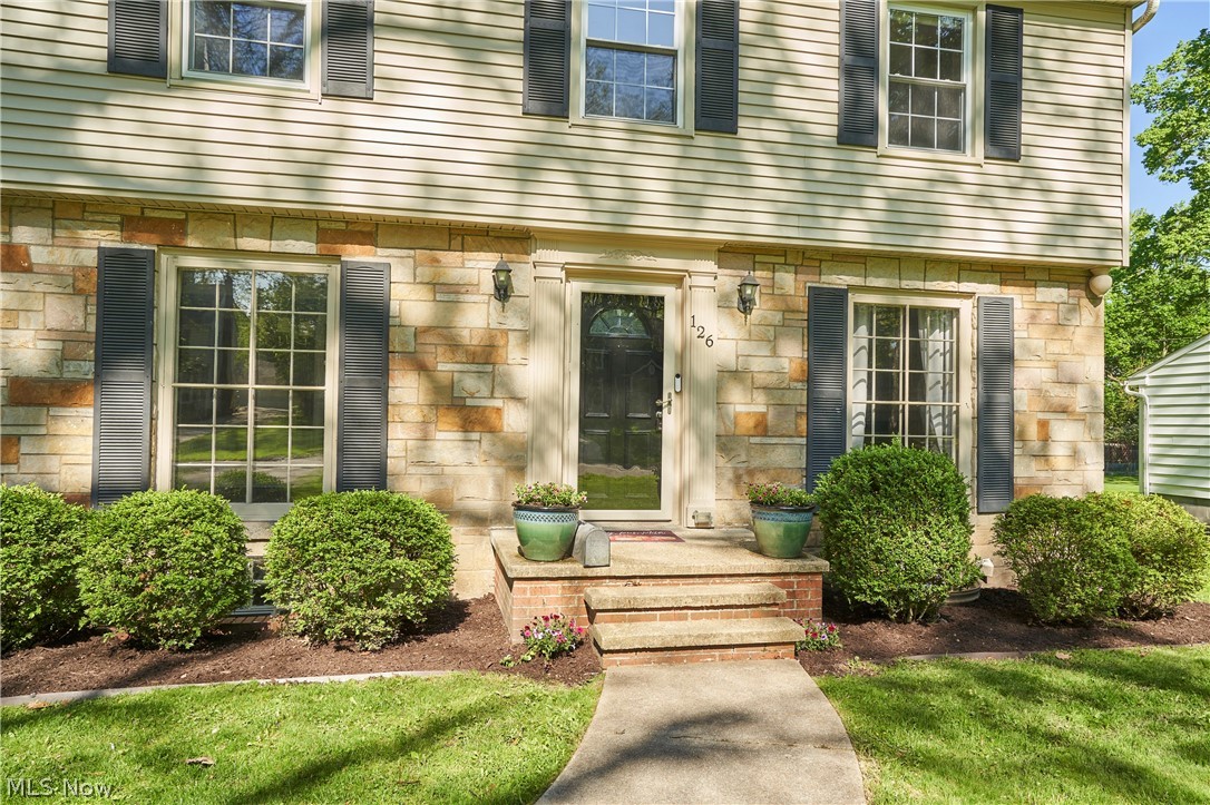 126 Bennington Road Akron OH 44313