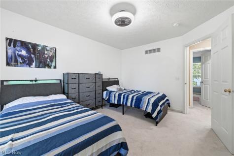 4709 Quincy Drive Akron OH 44321