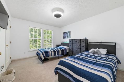 4709 Quincy Drive Akron OH 44321