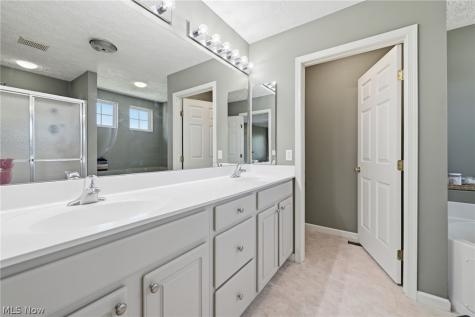 4709 Quincy Drive Akron OH 44321