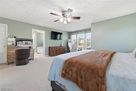 4709 Quincy Drive Akron OH 44321