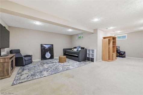 4709 Quincy Drive Akron OH 44321