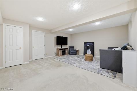 4709 Quincy Drive Akron OH 44321