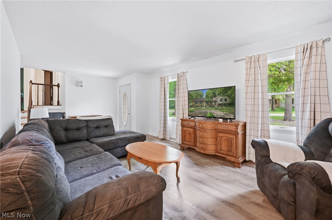 352 Rosewae Avenue Cortland OH 44410