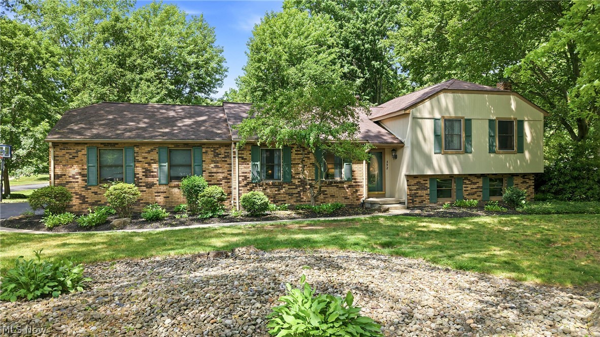 352 Rosewae Avenue Cortland OH 44410