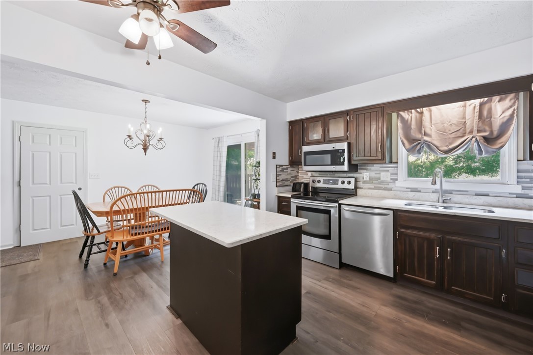 352 Rosewae Avenue Cortland OH 44410