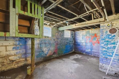 1313 Manchester Road Akron OH 44307
