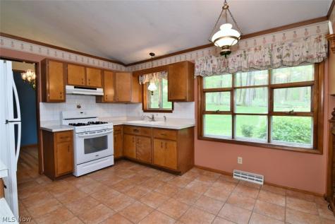 6977 Springledge Road Sagamore Hills OH 44067
