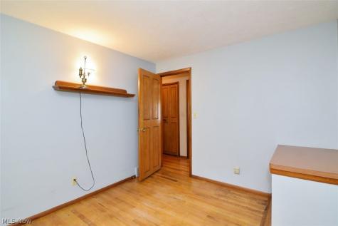6977 Springledge Road Sagamore Hills OH 44067