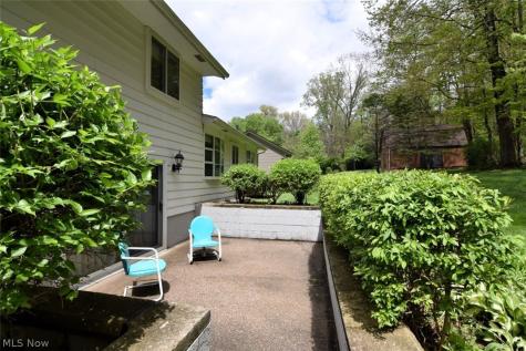 6977 Springledge Road Sagamore Hills OH 44067