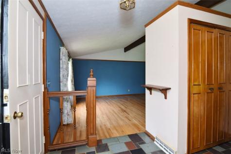6977 Springledge Road Sagamore Hills OH 44067
