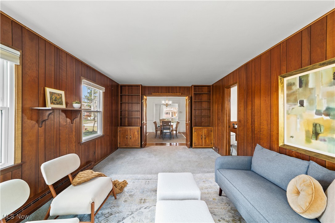 2190 Niagara Drive Lakewood OH 44107