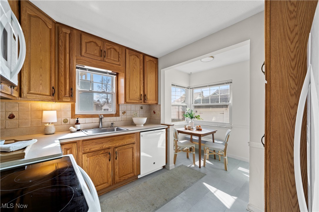 2190 Niagara Drive Lakewood OH 44107