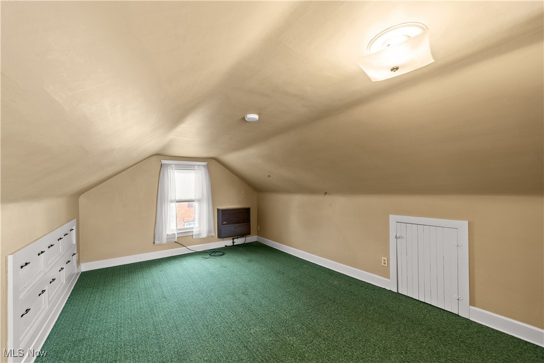 2190 Niagara Drive Lakewood OH 44107