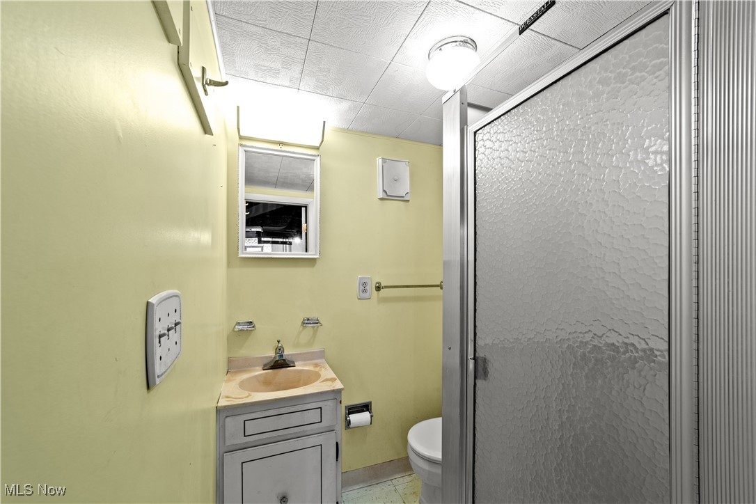 2190 Niagara Drive Lakewood OH 44107