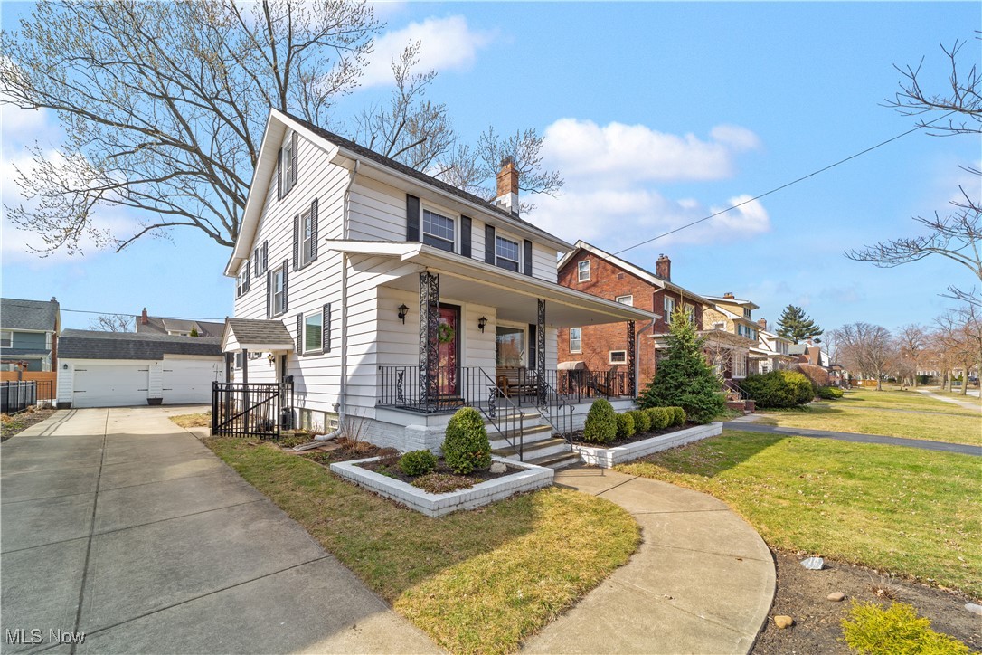 2190 Niagara Drive Lakewood OH 44107