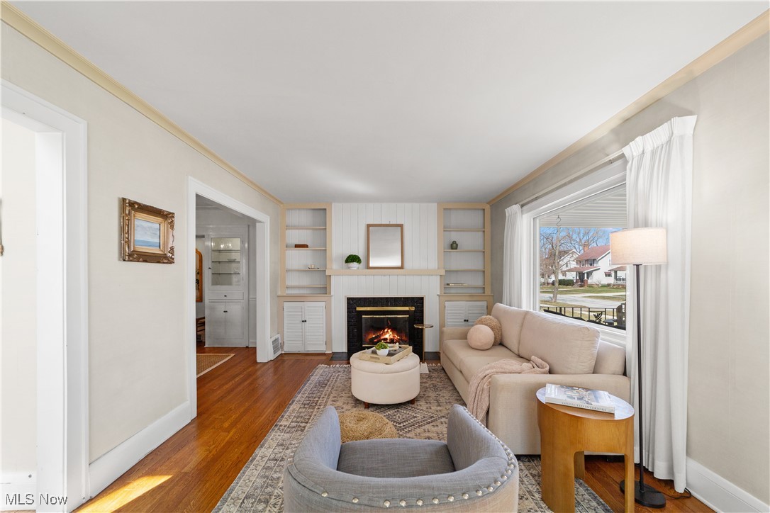 2190 Niagara Drive Lakewood OH 44107