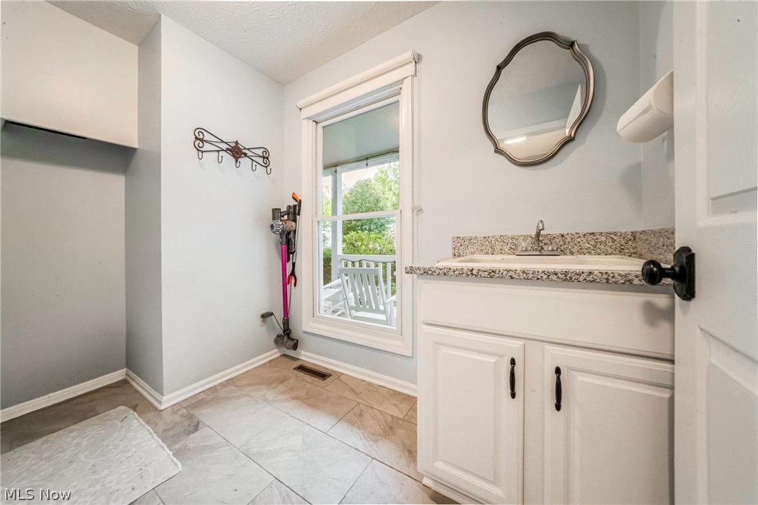 3453 Barrington Drive Avon OH 44011