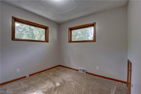 935 Washington Street Wooster OH 44691