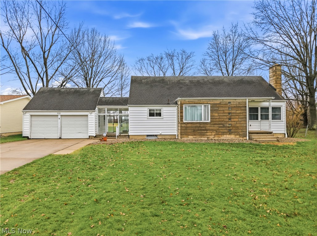 712 Champion Avenue E Warren OH 44483