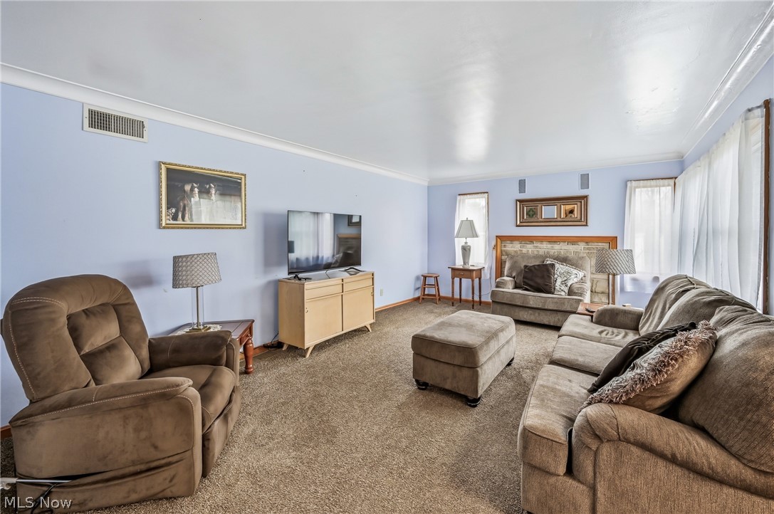 712 Champion Avenue E Warren OH 44483