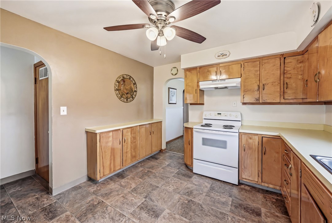 712 Champion Avenue E Warren OH 44483