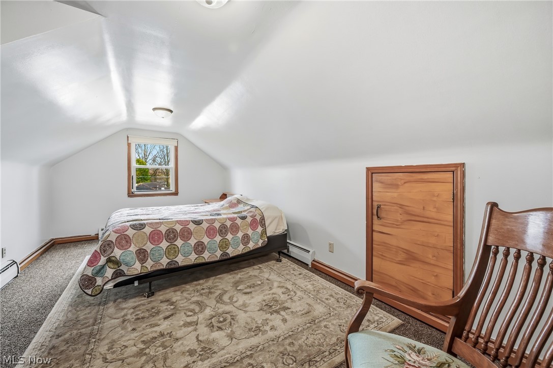 712 Champion Avenue E Warren OH 44483