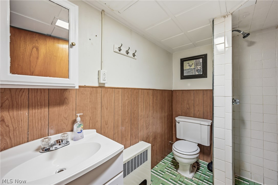 712 Champion Avenue E Warren OH 44483