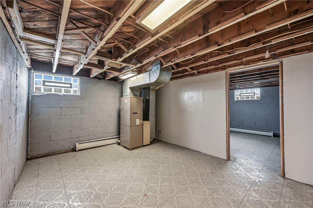 712 Champion Avenue E Warren OH 44483