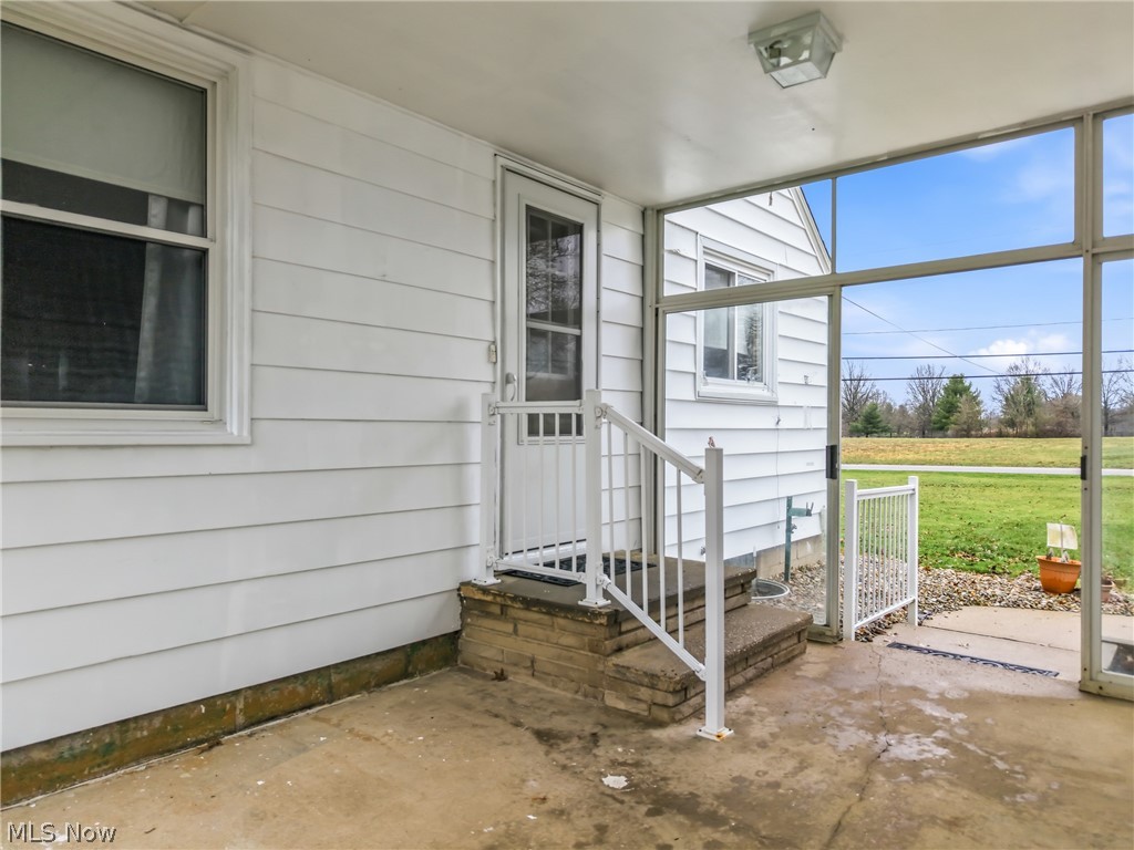 712 Champion Avenue E Warren OH 44483