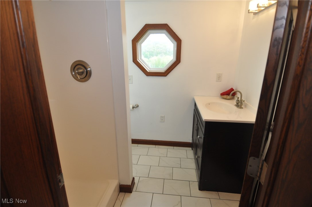 5975 Helaman Lane Mcconnelsville OH 43756