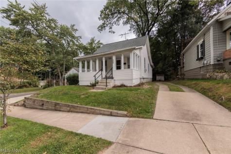 1305 Big Falls Avenue Akron OH 44310