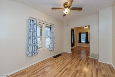 1305 Big Falls Avenue Akron OH 44310